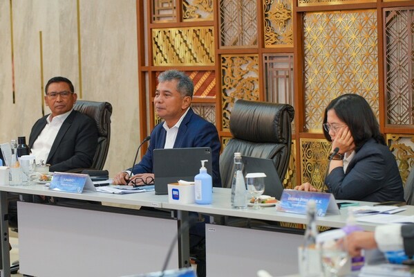 jakarta (26/07) - bri president director, sunarso, reported a profit of idr 29.90 trillion in the second quarter of 2024. (prnewsfoto/pt bank rakyat indonesia tbk (bri))